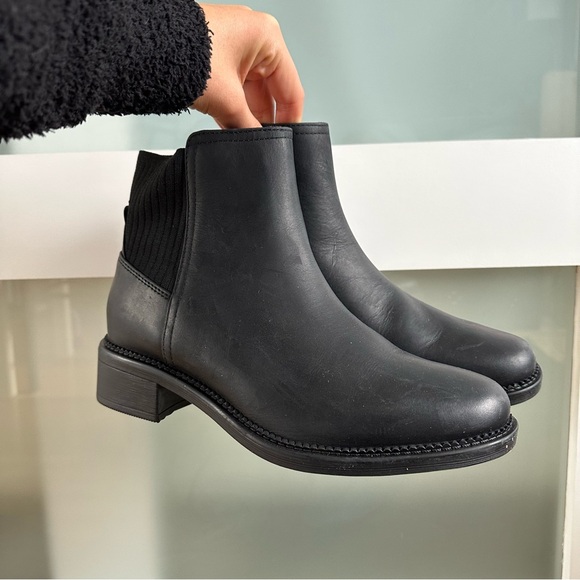 CLARKS BOOTIE - Picture 6 of 6